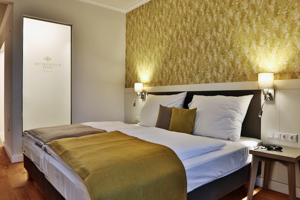 Hubertus Hof Landhotel بالاتونفينيفيس المظهر الخارجي الصورة